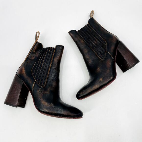 Freebird 8 Brown Distressed Leather Janelle Chelsea Booties - Picture 2 of 7